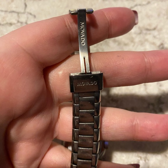 Movado 800 series diamond bezel - Picture 6 of 8